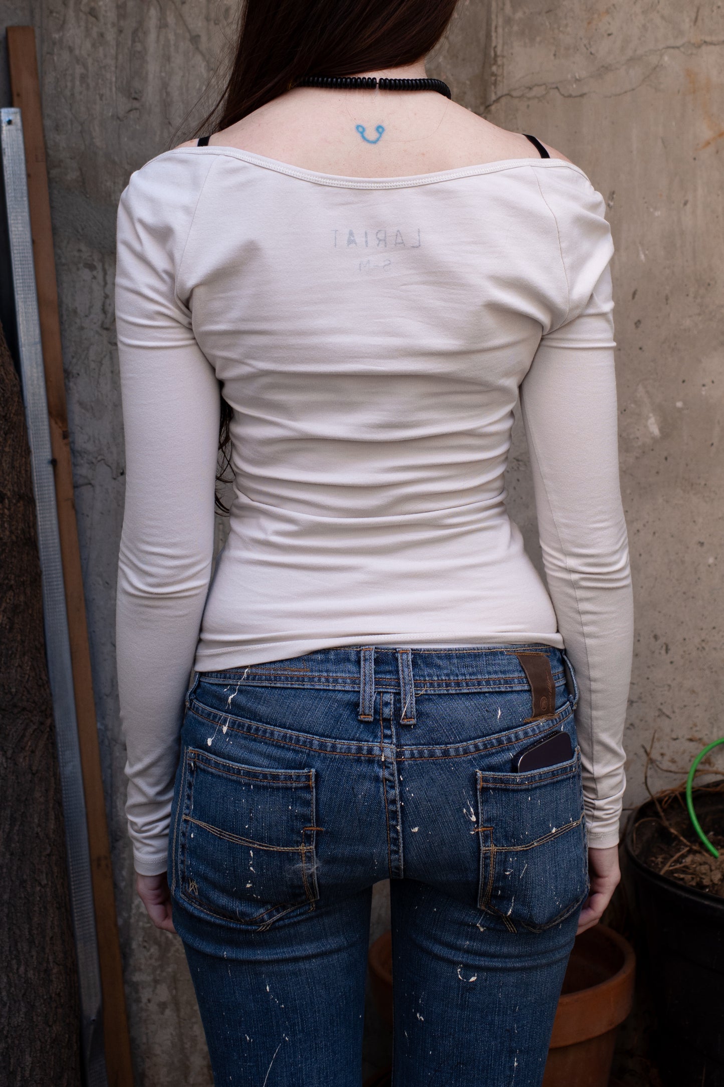 Lotus feet décolleté top